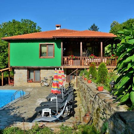 Къща Край Реката/ House By The River Vetrintsi Exterior foto