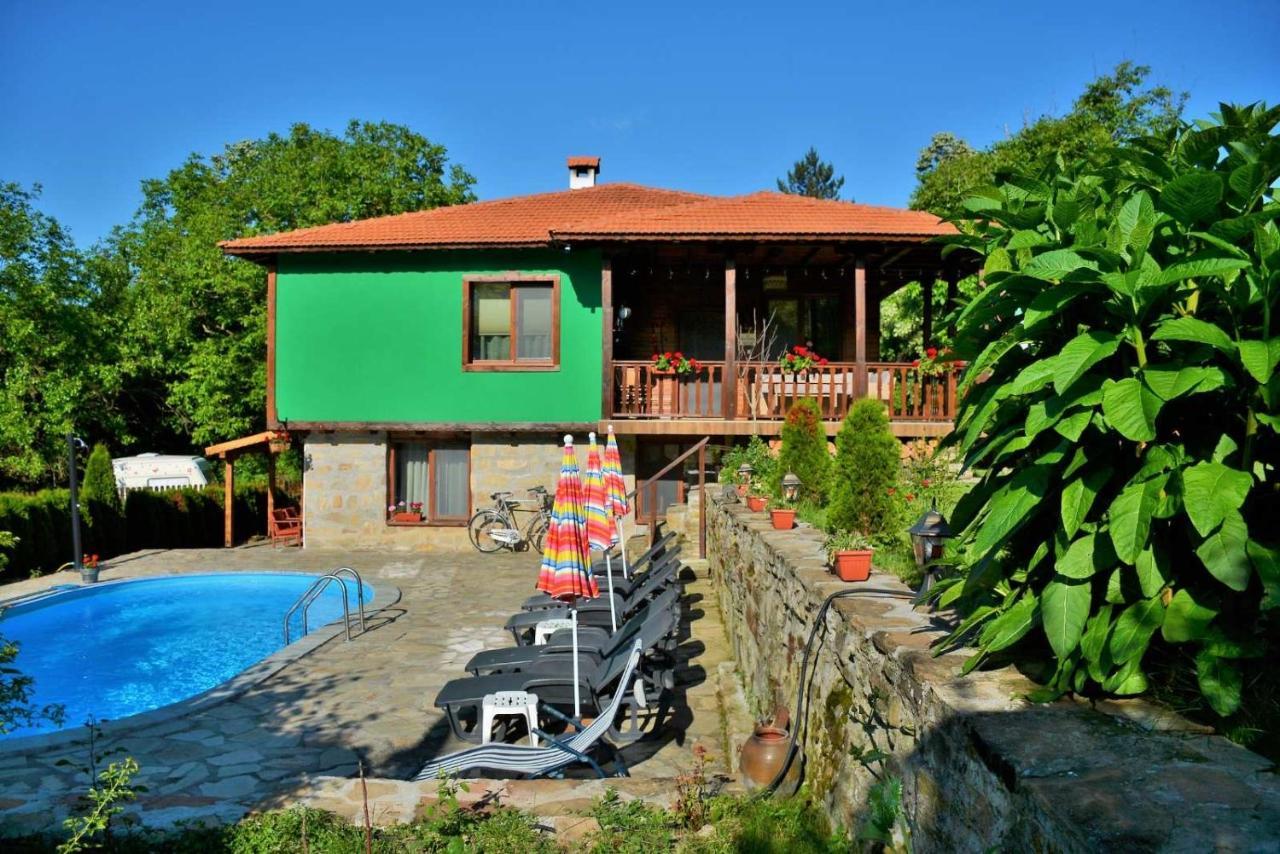 Къща Край Реката/ House By The River Vetrintsi Exterior foto