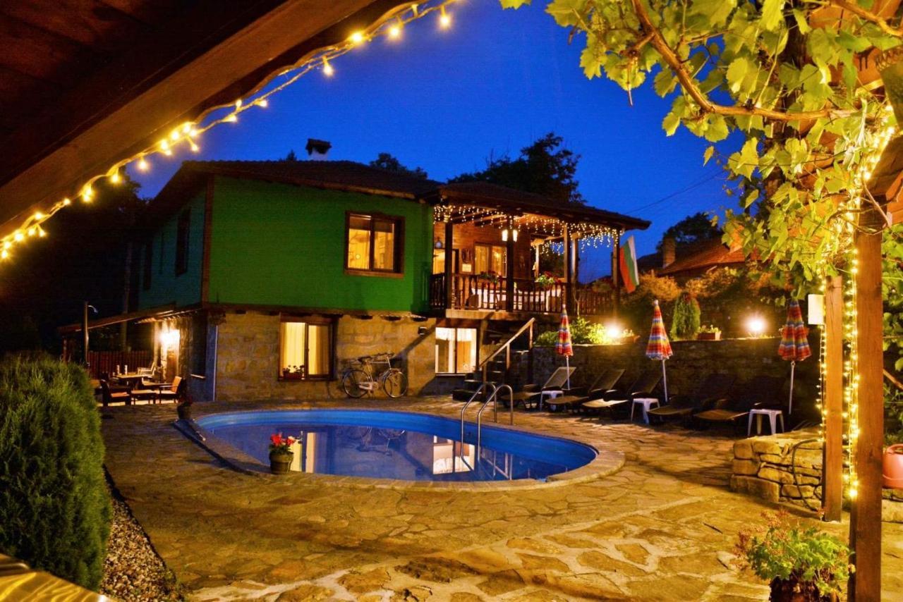 Къща Край Реката/ House By The River Vetrintsi Exterior foto